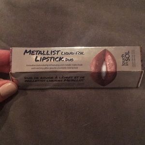NWT Metallist Liquid Foil Lipstick Duo